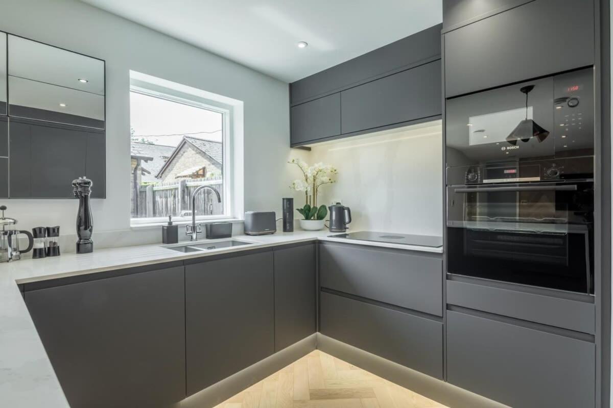Luxury 2 Bedroom With Ac And Parking