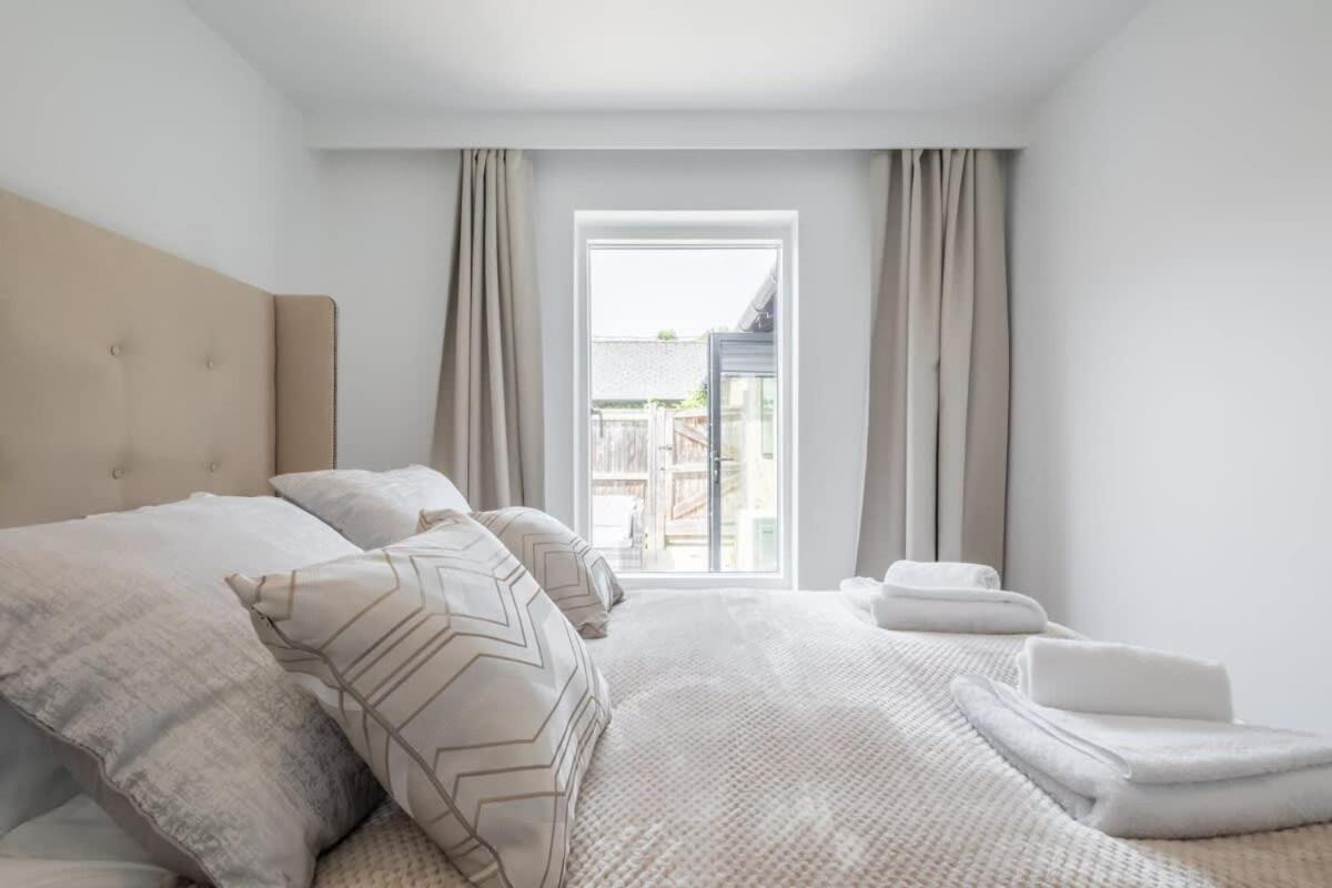 Holiday home Luxury 2 Bedroom With Ac And Parking